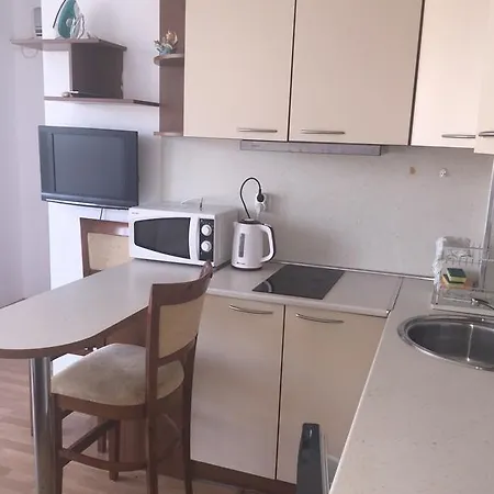 Aven House Apartament *