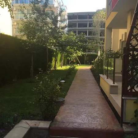 Aven House